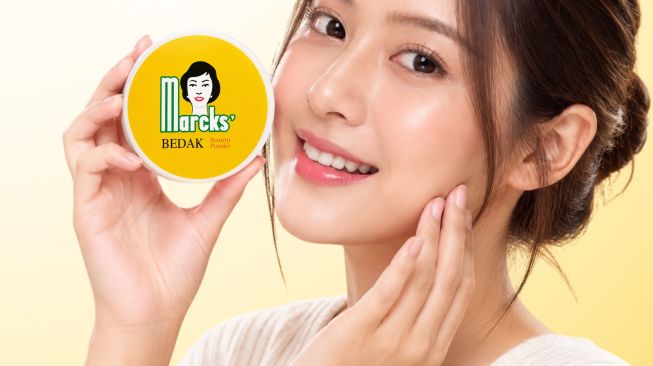 Apakah Bedak Tabur Marcks Mengandung Salicylic Acid? Intip Manfaat dan Review Pembeli