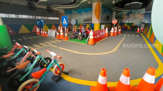 Astra Motor Safety Riding Center Jawa Tengah di Semarang dilengkapi dengan Kids Traffic Park, fasilitas edukasi keselamatan berkendara untuk anak-anak. [Suara.com/Liberty Jemadu]