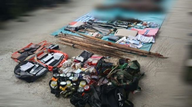 Kontak Tembak di Nduga Papua: 2 Anggota OPM Tewas, TNI Sita Senjata dan Rp88 Juta