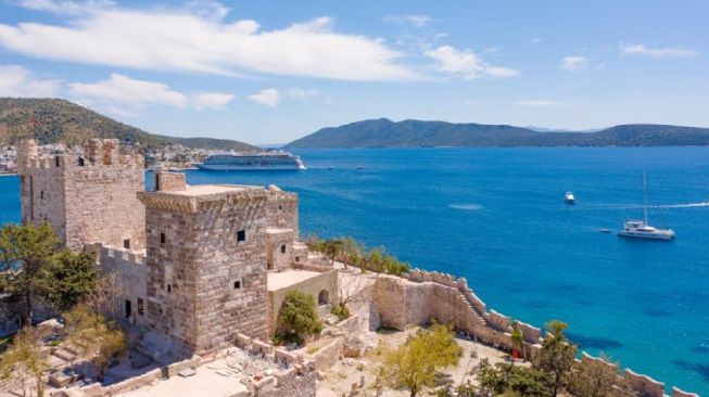 Tak Hanya Laut Biru, Ini Cara Menjelajahi Bodrum Layaknya Warga Lokal di Turkiye