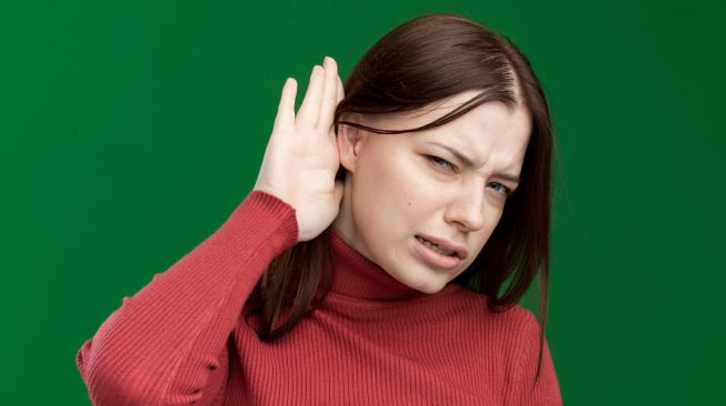 Arti Telinga Berdenging Sebelah Kanan Menurut Primbon Jawa vs Penjelasan Medis Tinnitus