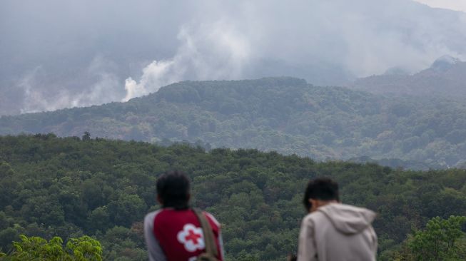 Kebakaran Gunung Ciremai Kian Meluas ke Majalengka
