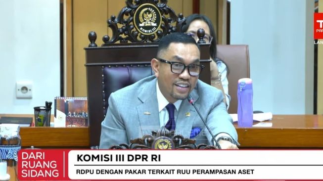 Mahasiswa UI Ingin Jadi Presiden, Sahroni Berkelakar: Jangan Sampai Ada Ijazah Palsu