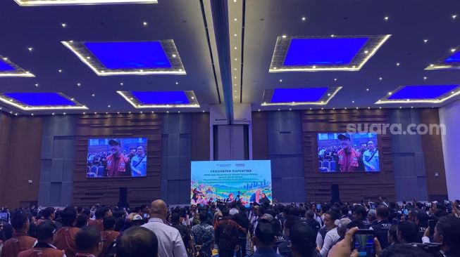 Menteri Sosial Saifullah Yusuf atau Gus Ipul menghadiri acara “Penguatan Kapasitas PPPK dan Pilar-pilar Kemensos Dalam Mendukung Transformasi Digitalisasi Bantuan Sosial” di Hotel Four Points Makassar, Sulawesi Selatan, Selasa (27/10/2026).