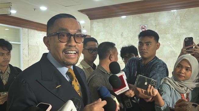 Mahasiswa Ingin Jadi Presiden, Ahmad Sahroni Langsung Singgung Ijazah Palsu