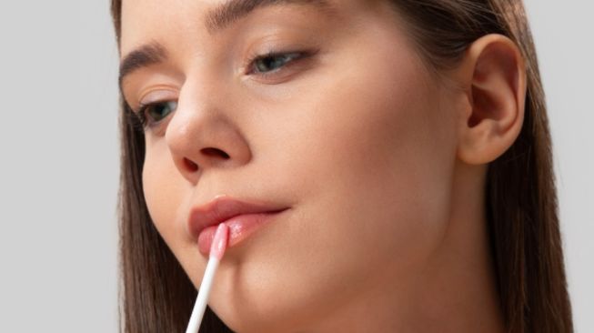 Perbedaan Lip Balm vs Lip Serum vs Lip Butter, Bagus Mana untuk Bibir?