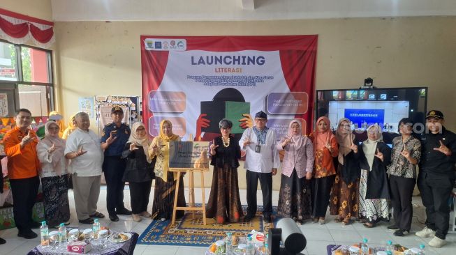 Empat Sekolah di Bandung Dapat Dukungan Program Literasi, Siswa Dikenalkan Mitigasi Bencana