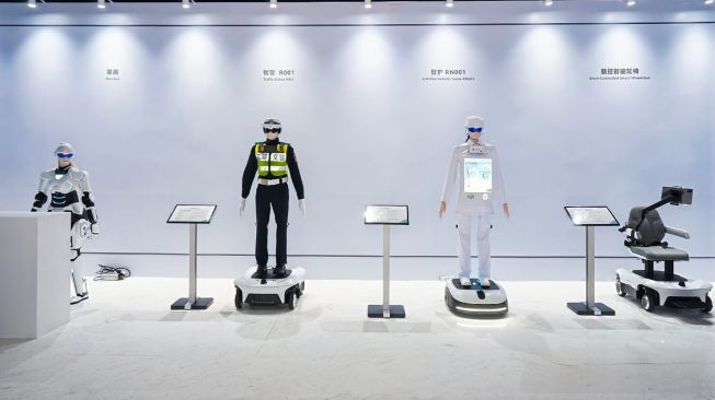 AiMOGA Perkenalkan Robot Humanoid Mobo untuk Pendamping Keluarga di Ekosistem Pintar Chery
