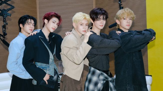 Rilis French Kissing! AND2BLE Bahas Rasa Penasaran dan Ketertarikan Intens