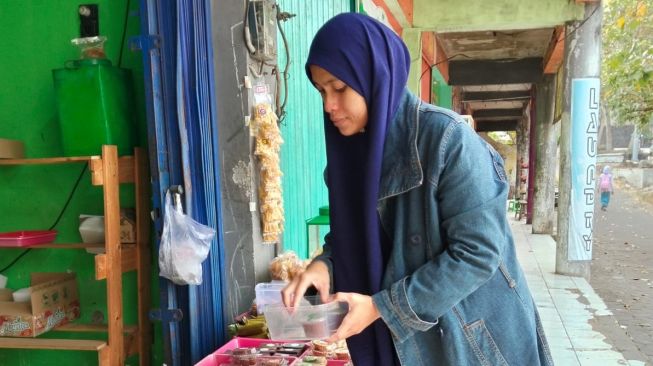 Menjaga Berkah di Dapur Subuh: Perjalanan Inspiratif Penjual Dimsum yang Berhasil Mandiri Finansial