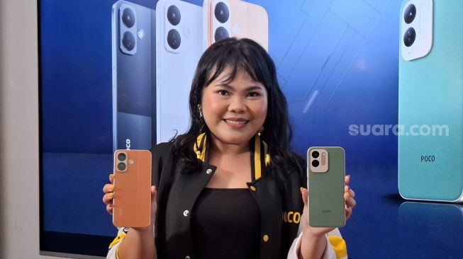 Novita Krisutami, PR Manager POCO Indonesia dalam peluncuran POCO X8 dan POCO C95 Pro di Jakarta, Jumat (30/10/2026). [Suara.com/Rahma]