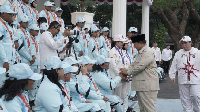 Pada Asian Games, Indonesia berhasil meraih 39 medali, yang terdiri atas lima emas, 11 perak, dan 23 perunggu. Sementara itu, pada Asian Para Games, Indonesia membawa pulang 73 medali, yang terdiri atas 15 emas, 21 perak, dan 37 perunggu.(Dok. Bakom RI)