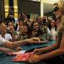 Kunjungi Filipina, Paris Hilton Diserbu Fans 