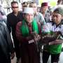 Kecewa Berat Pada Jokowi, Forum Betawi Bawa Dua Ekor Bebek ke KPK