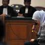 Chairunnisa Menangis di Depan Hakim