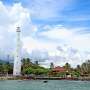 Pantai Anyer Dipadati Wisatawan