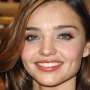 Fantasi Biseksual Miranda Kerr