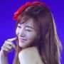 Acara Amal, Nichkhun - Tiffany Sumbangkan Tas dan Topi Wol