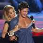 Zac Efron "Topless" di MTV Movie Awards