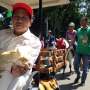 Parade Satwa Ragunan Membuat Pengunjung Membludak