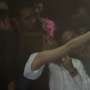 Ini "Selfie" Momo dan Roby "Geisha"di Ruang Sidang