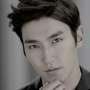 Siwon "Suju" Lolos Seleksi Wajib Militer