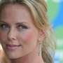 Hadiri Festival Film Cannes 2014, Charlize Theron Boyong Anak Adopsi