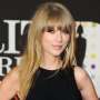 Taylor Swift Beri Kejutan untuk Fans