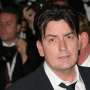 Charlie Sheen Terlibat Twitwar dengan Rihanna