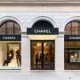 Selebritas Dunia Gandrungi Tas Grafiti Koleksi Chanel