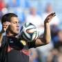 Musim Depan, Jersey Hazard Bernomor 10