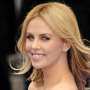 Charlize Theron Berutang Yoghurt Rp44 Ribu