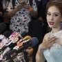 Tersandung Status Facebook, Miss Universe Thailand Tanggalkan Gelar