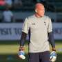 Spurs Kontrak Friedel Satu Tahun Lagi  