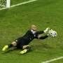 Tiga Kiper yang Mencuri Perhatian di Piala Dunia 2014
