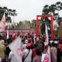 Indonesia Raya Sambut Kedatangan Jokowi di Tuprok