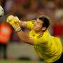 Siapa yang Pantas Kawal Gawang Madrid, Casillas atau Lopez?