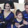 "Open House", KD Bagi-bagi Angpau