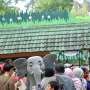 Libur Waisak, Puluhan Ribu Warga Padati Ragunan