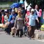 Penumpang Arus Balik Padati Terminal Bayangan