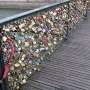 Tradisi Gembok Cinta di Pont des Arts Diganti dengan Selfie