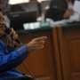 Gaya Nazaruddin di Sidang Anas