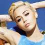 Sambil Telanjang, Miley Cyrus Pamer Luka di Tangan
