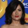 Pamer Video Mandi, Netizen Kagumi Kecantikan Salma Hayek Tak Memudar