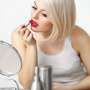 Tips Merias Bibir Agar Indah dan Tahan Lama