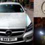 Mercedes-Benz Berlapis Kristal Swarovski "Silaukan" Jalanan London
