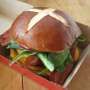 Uniknya "Pretzel Cheeseburger" dari Wendy's