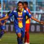 Dua Gol Samsul Arif Menangkan Arema