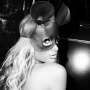 Rayakan Halloween, Paris Hilton Bugil