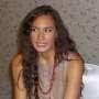 "Backpacker-an", Cara Nadine Chandrawinata Intropeksi Diri